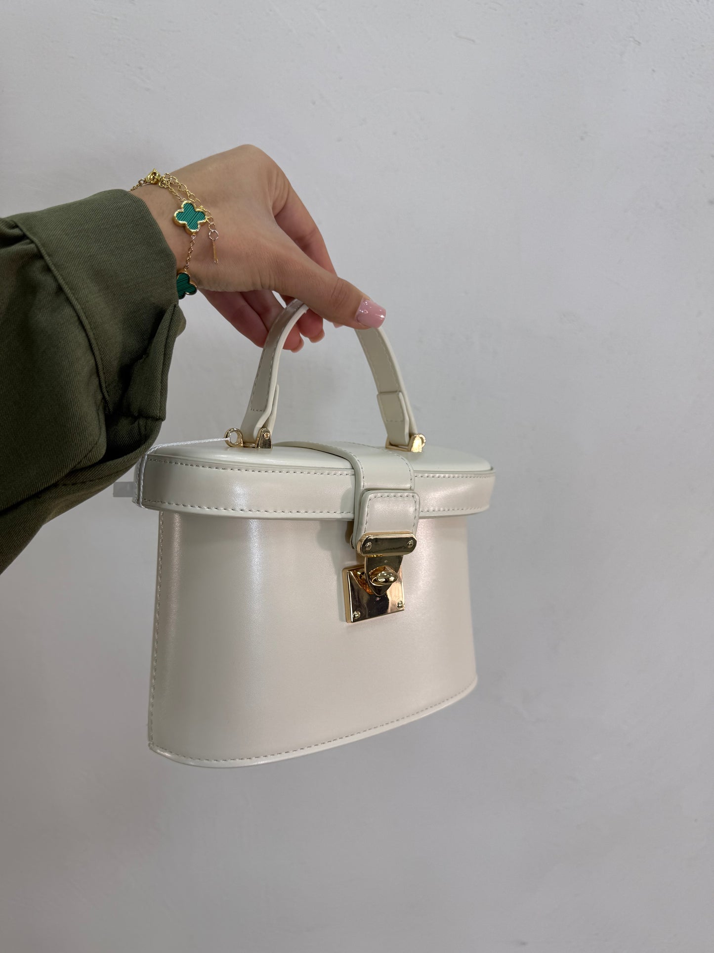Borsa Leya