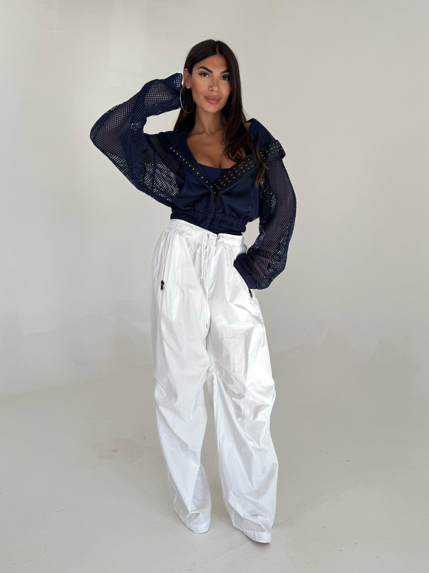 Cargo White
