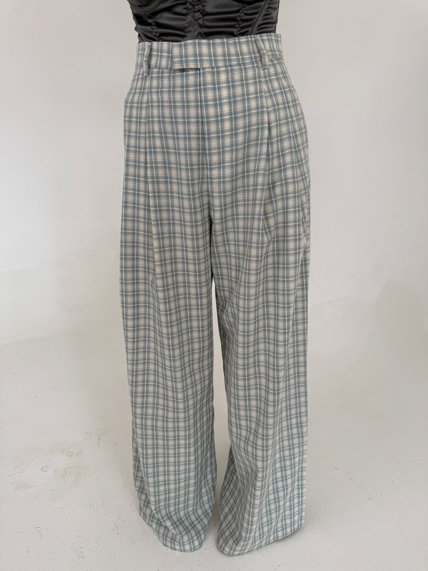 Pantalone Manila